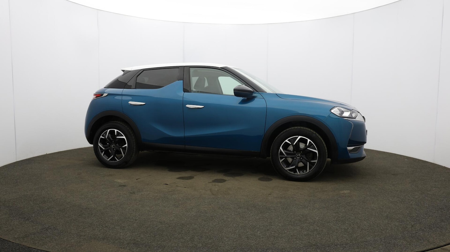 Used DS Automobiles DS 3 Crossback 2019 for sale - 76597497: Photo 48