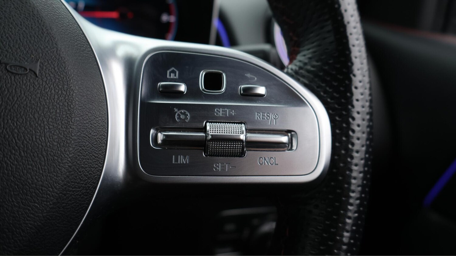 Used Mercedes-Benz GLB 2020 for sale - 76457076: Photo 25