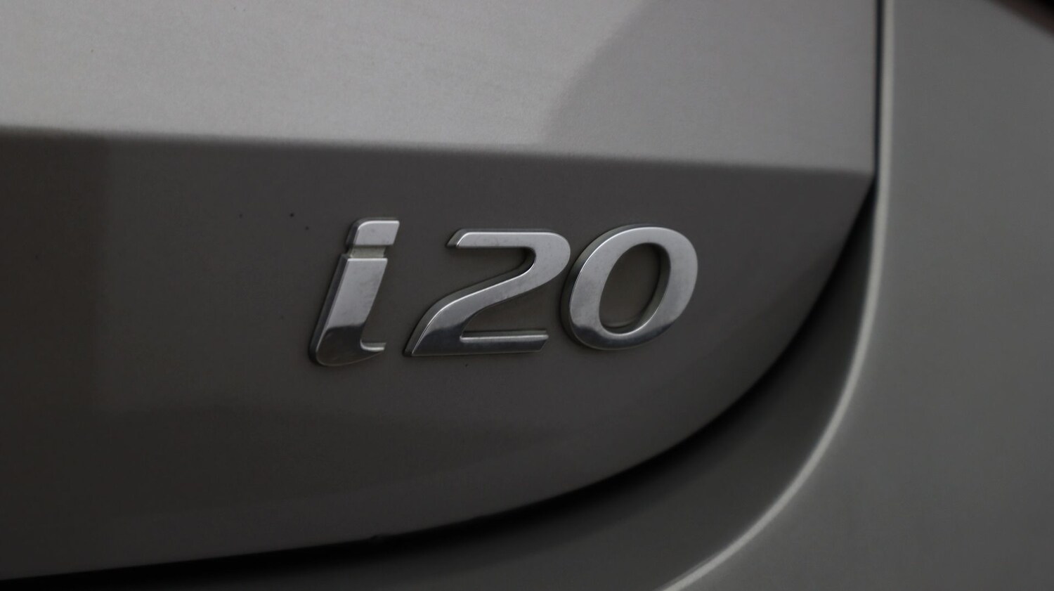 Used Hyundai i20 2022 for sale - 77983839: Photo 20