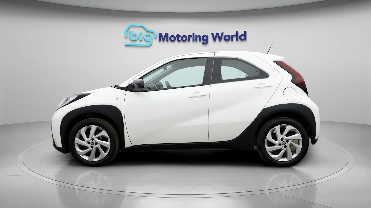 Used Toyota Aygo X 2023 for sale - 77830013: Photo 4