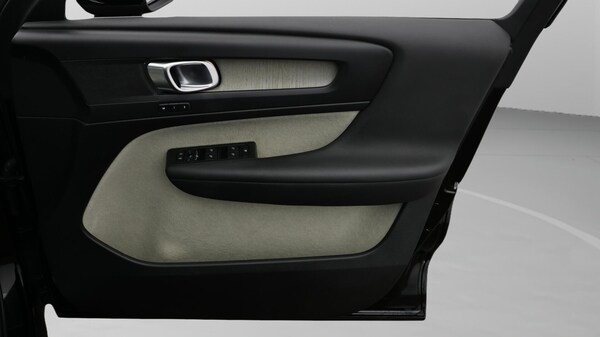 Used Volvo XC40 2020 for sale - 76307858: Photo 16