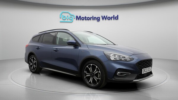 Used Ford Focus 2022 for sale - 75658978: Photo 2