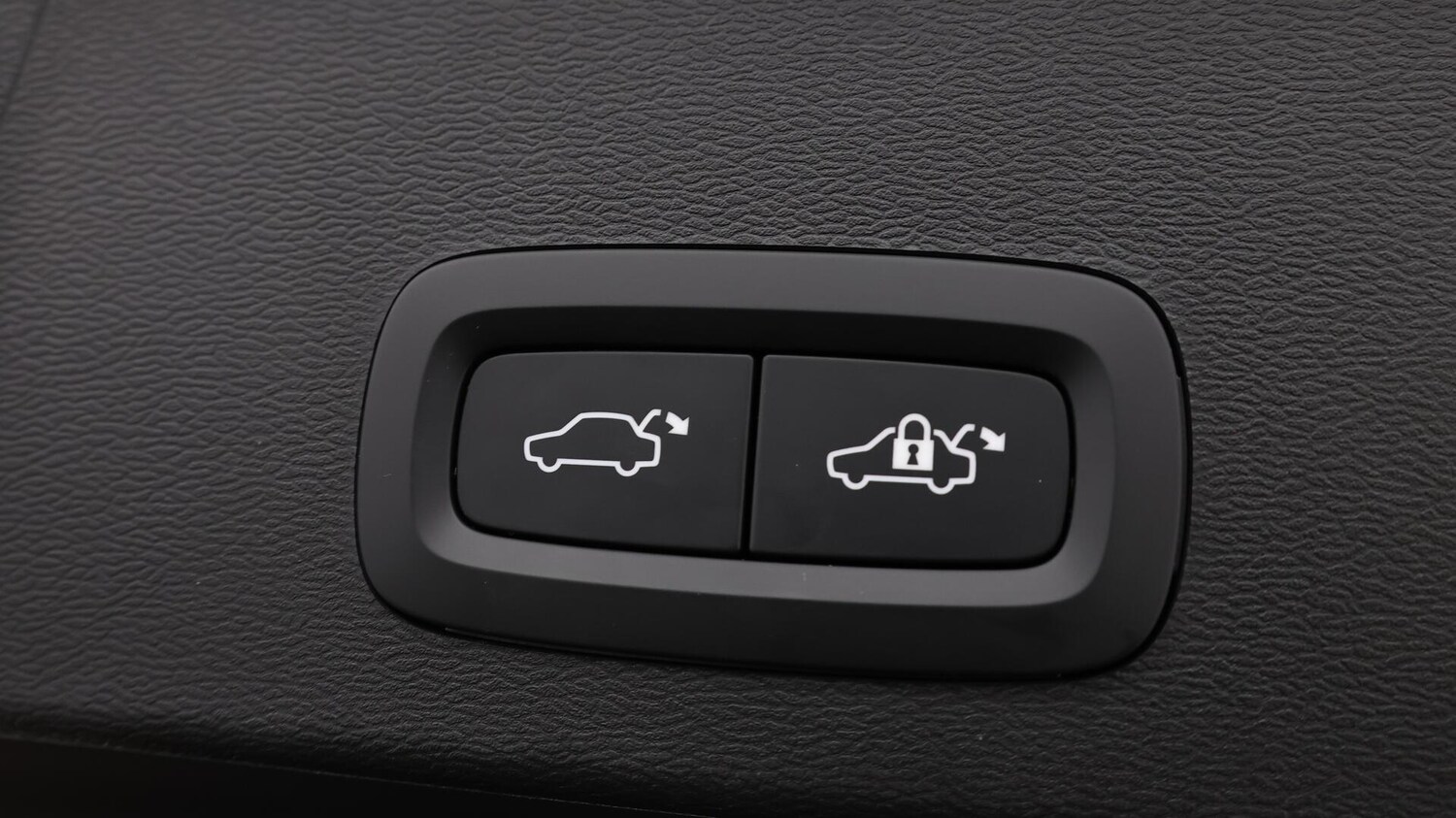 Used Volvo XC40 2022 for sale - 75927341: Photo 23