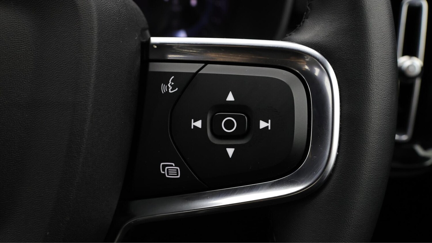 Used Volvo XC40 2022 for sale - 75927341: Photo 25