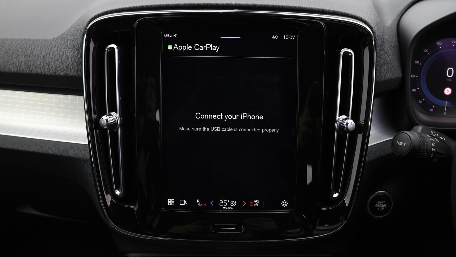 Used Volvo XC40 2022 for sale - 75927341: Photo 26