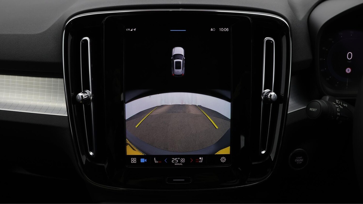 Used Volvo XC40 2022 for sale - 75927341: Photo 27