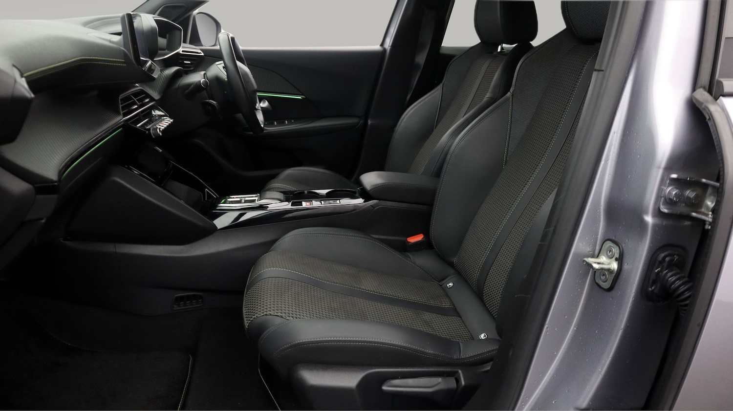 Used Peugeot 2008 2023 for sale - 77181447: Photo 14