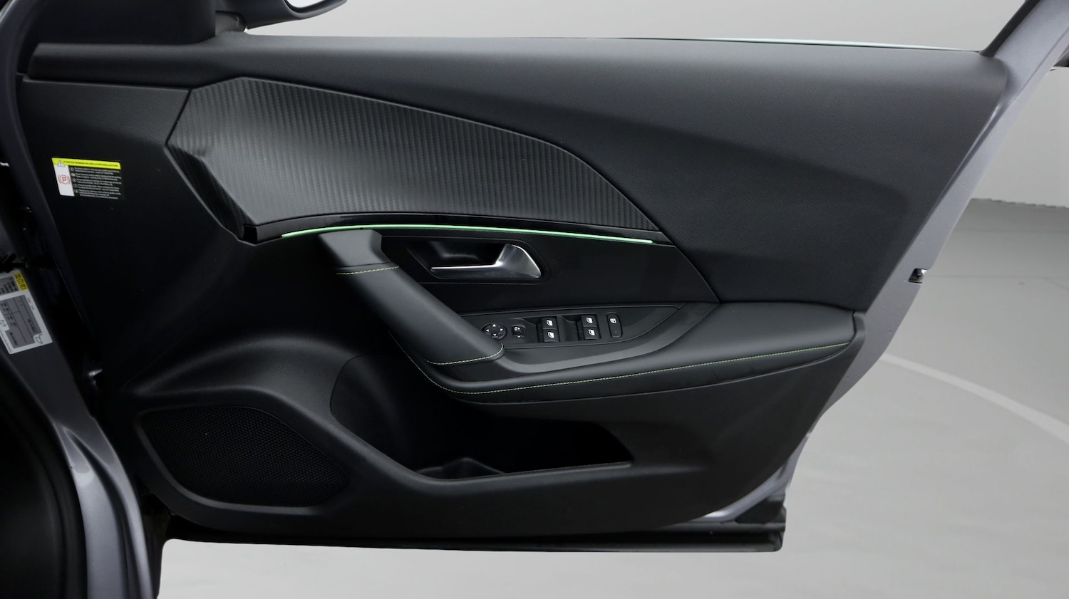 Used Peugeot 2008 2023 for sale - 77181447: Photo 15