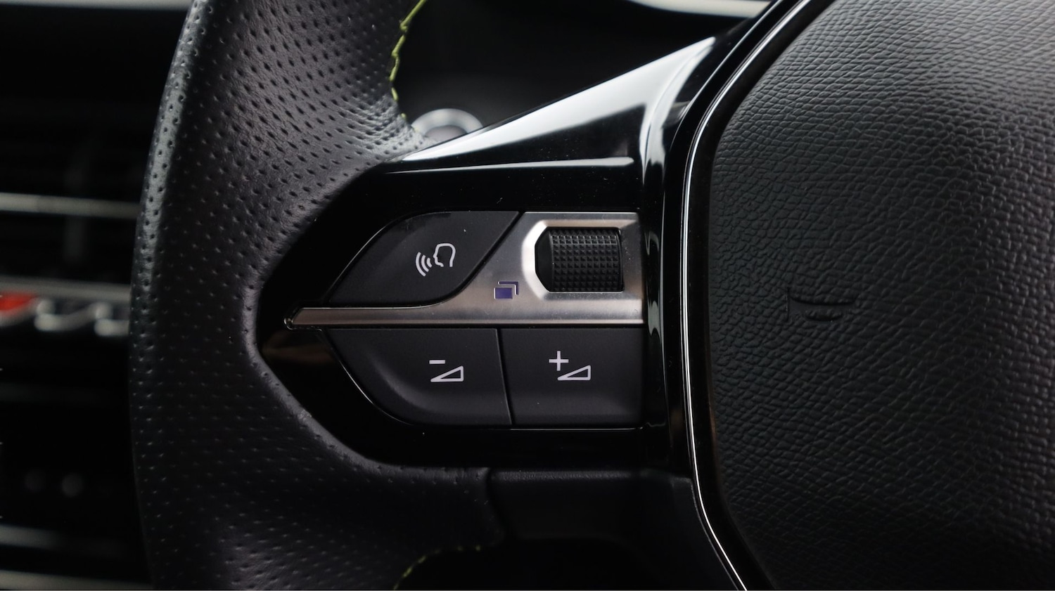 Used Peugeot 2008 2023 for sale - 77181447: Photo 20