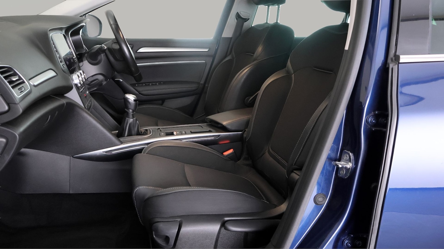 Used Renault Megane 2021 for sale - 77935928: Photo 14