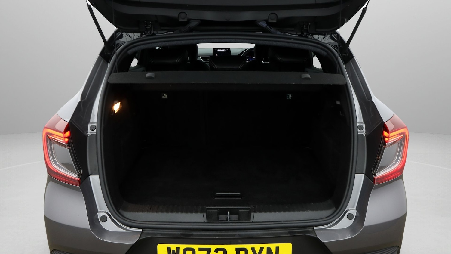 Used Renault Captur 2023 for sale - 77994477: Photo 17