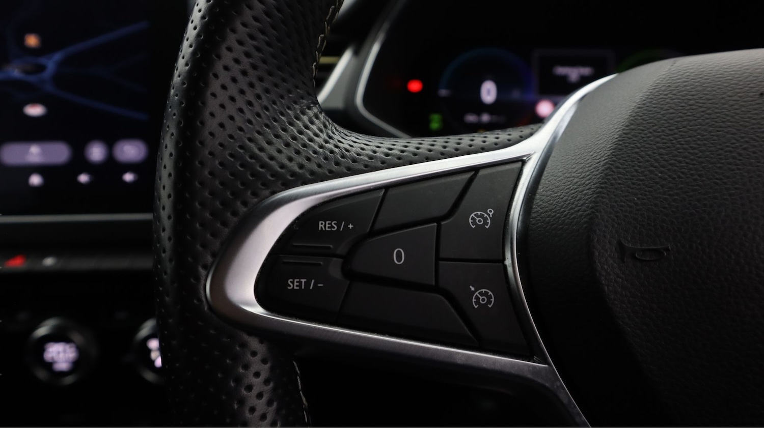 Used Renault Captur 2023 for sale - 77994477: Photo 21