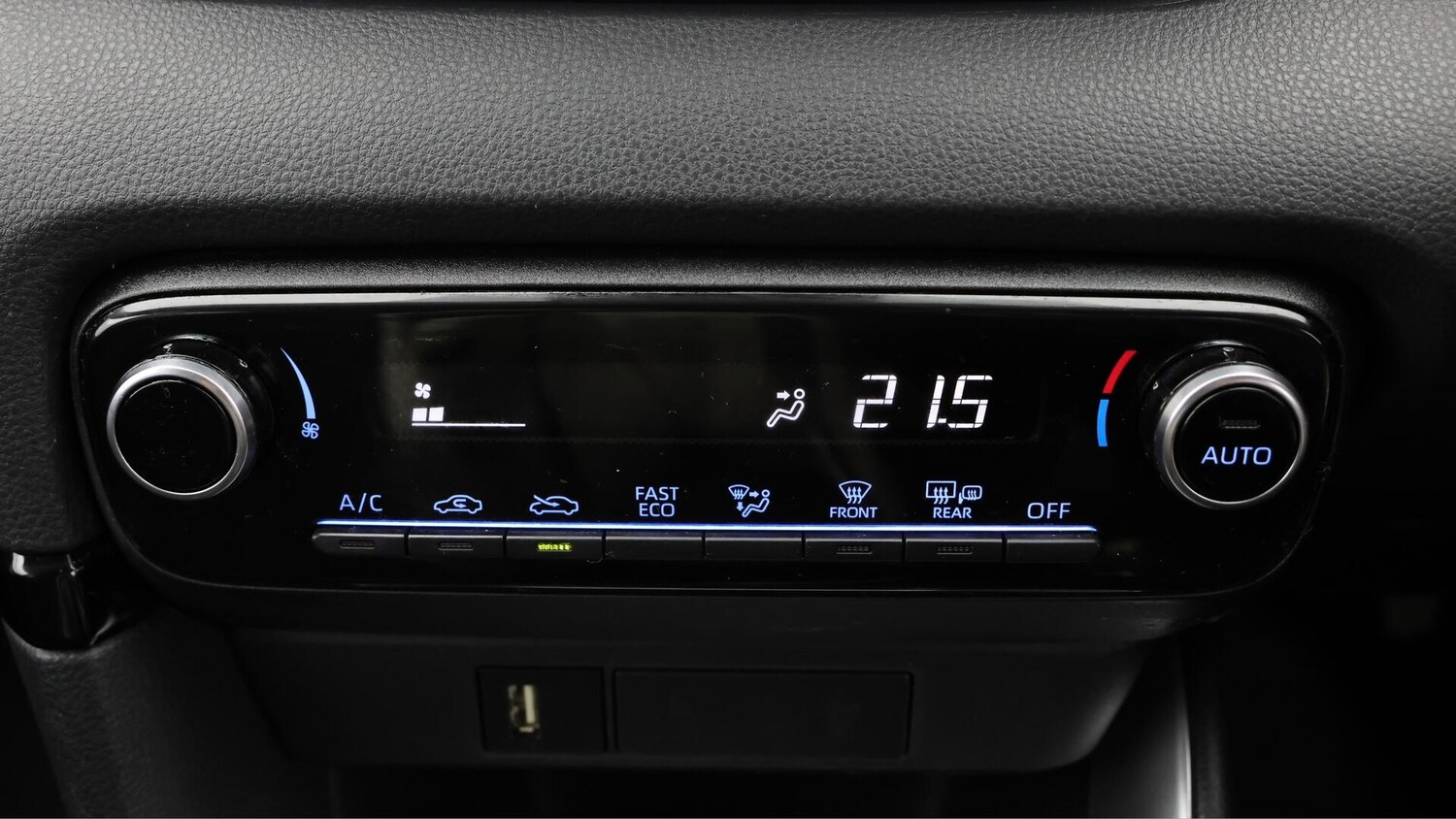 Used Toyota Yaris 2022 for sale - 76645430: Photo 13