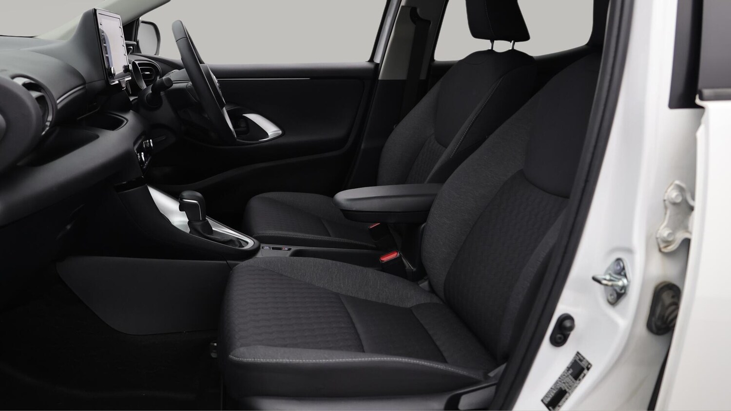 Used Toyota Yaris 2022 for sale - 76645430: Photo 15