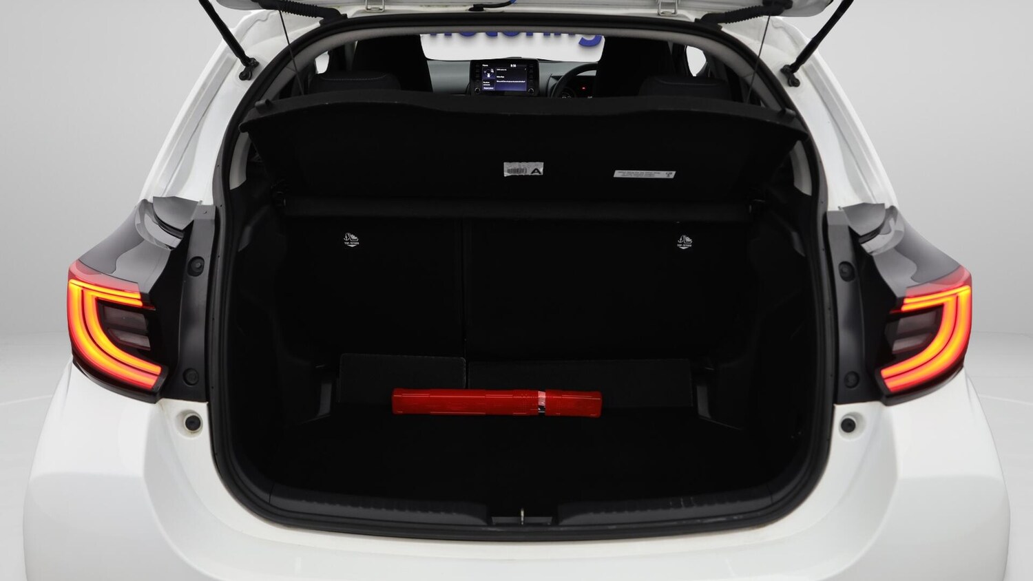 Used Toyota Yaris 2022 for sale - 76645430: Photo 18