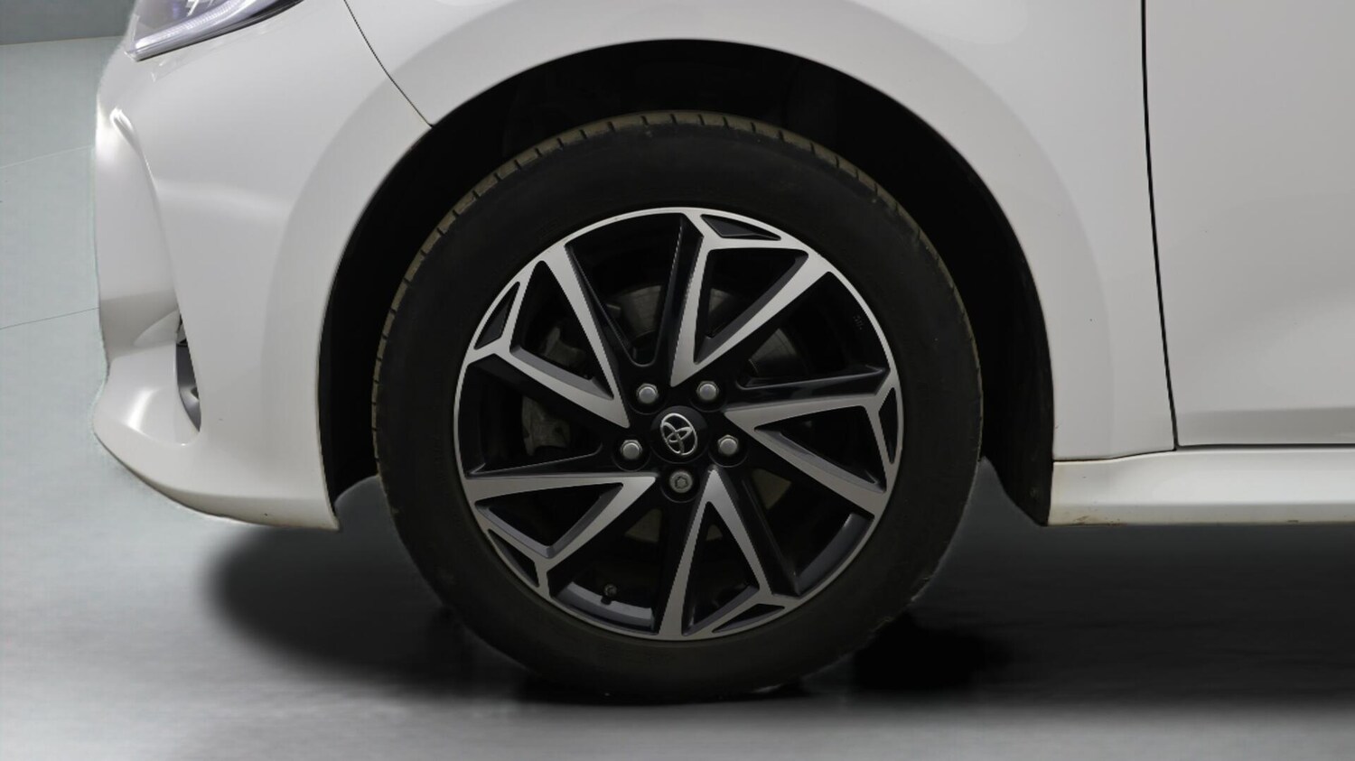 Used Toyota Yaris 2022 for sale - 76645430: Photo 19