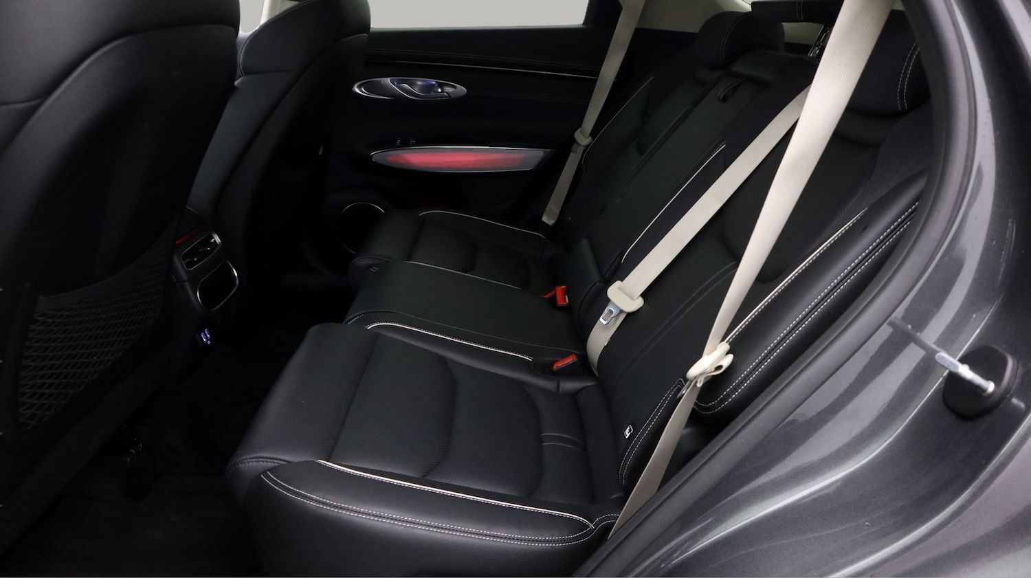 Used Genesis GV70 2023 for sale - 77652436: Photo 16