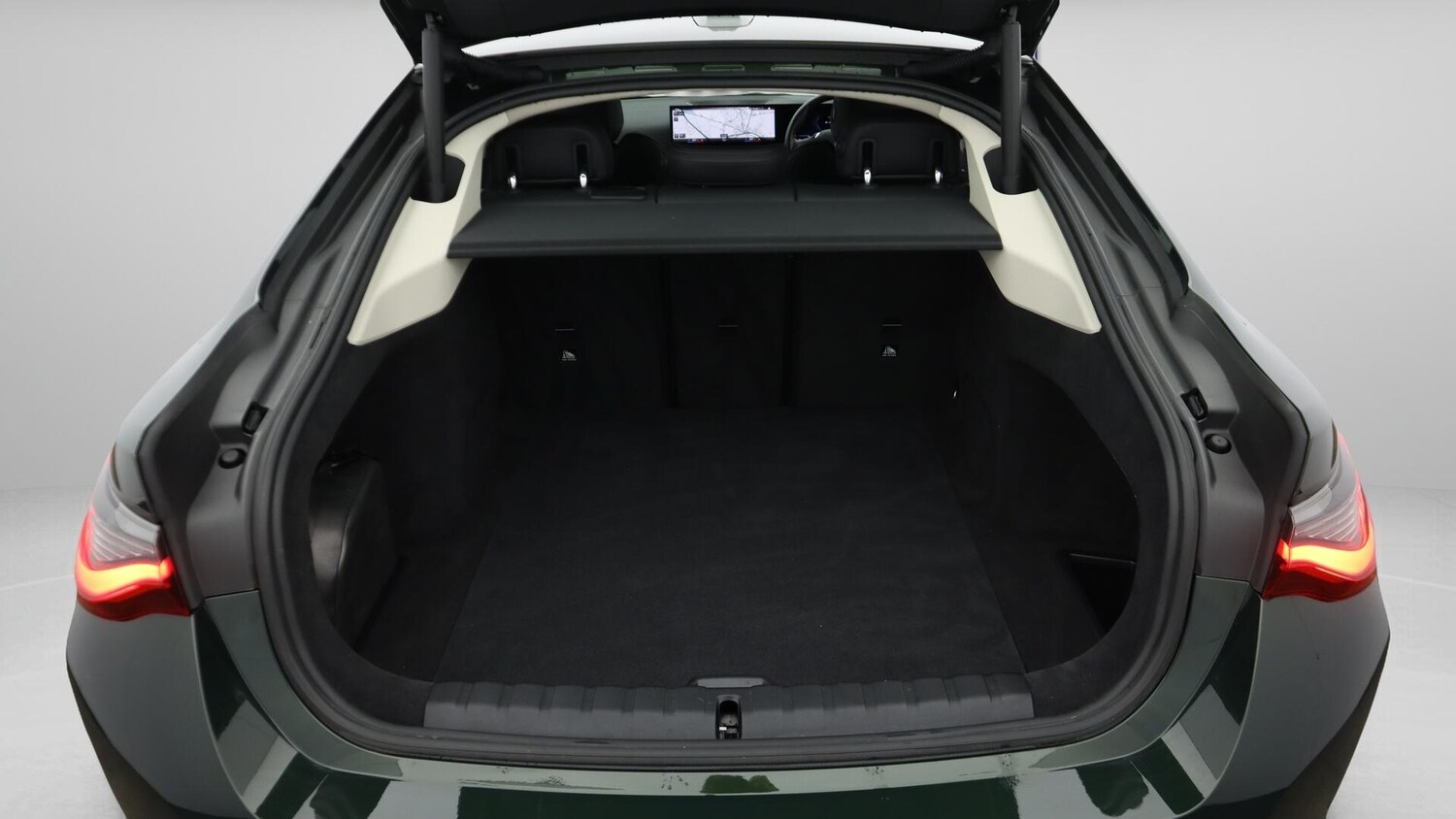 Used BMW i4 for sale - 76727662: Photo 18