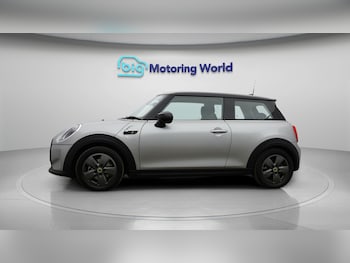 Used MINI Hatch 2023 for sale - 79600555: Photo