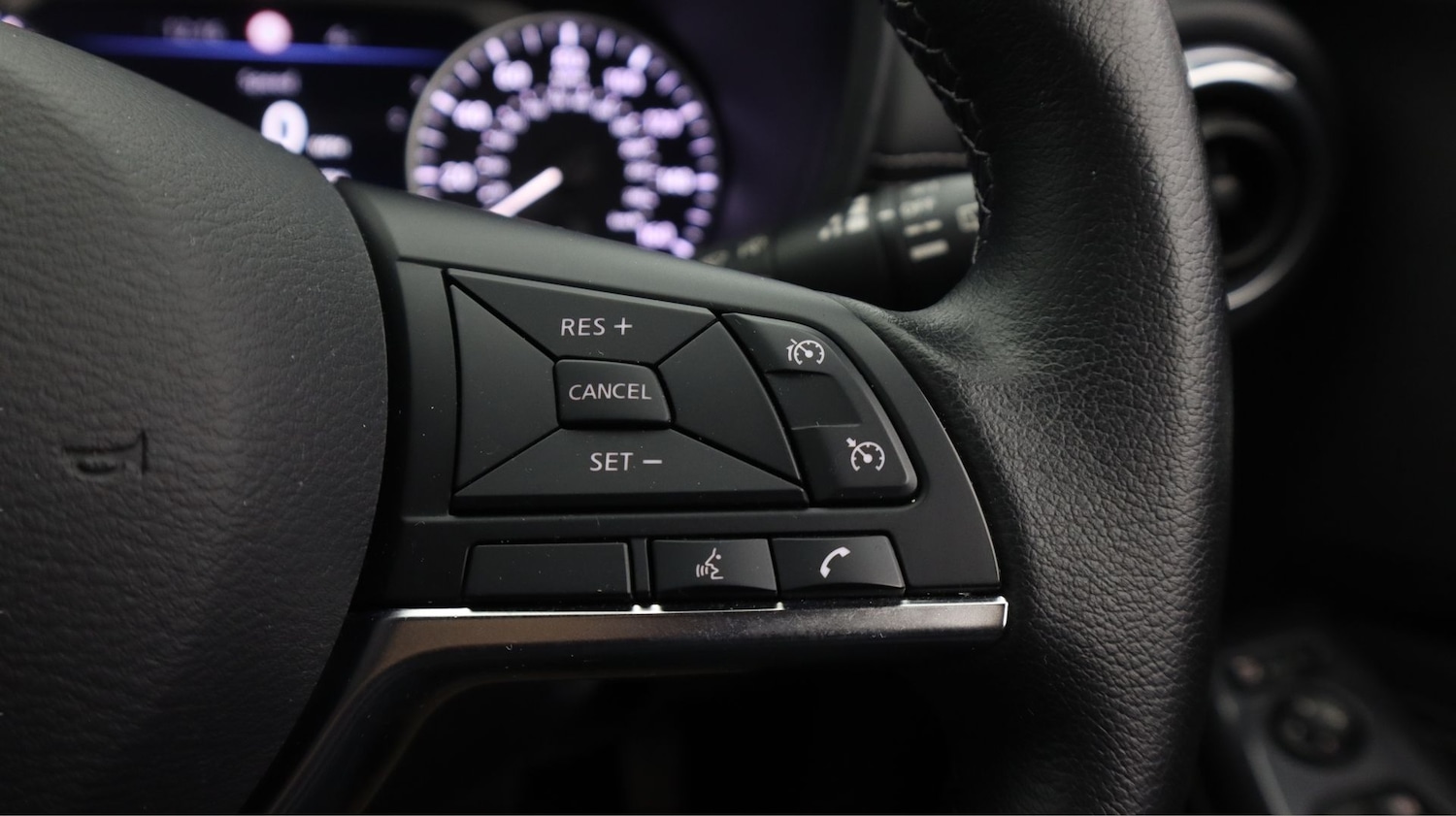 Used Nissan Juke 2023 for sale - 77381107: Photo 24