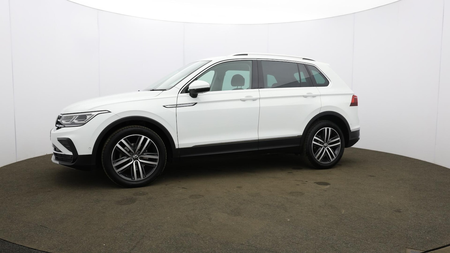 Used Volkswagen Tiguan 2021 for sale - 76138405: Photo 36
