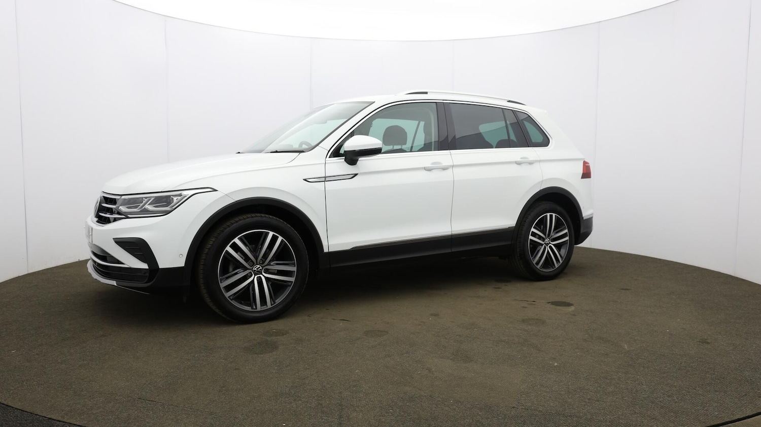 Used Volkswagen Tiguan 2021 for sale - 76138405: Photo 37