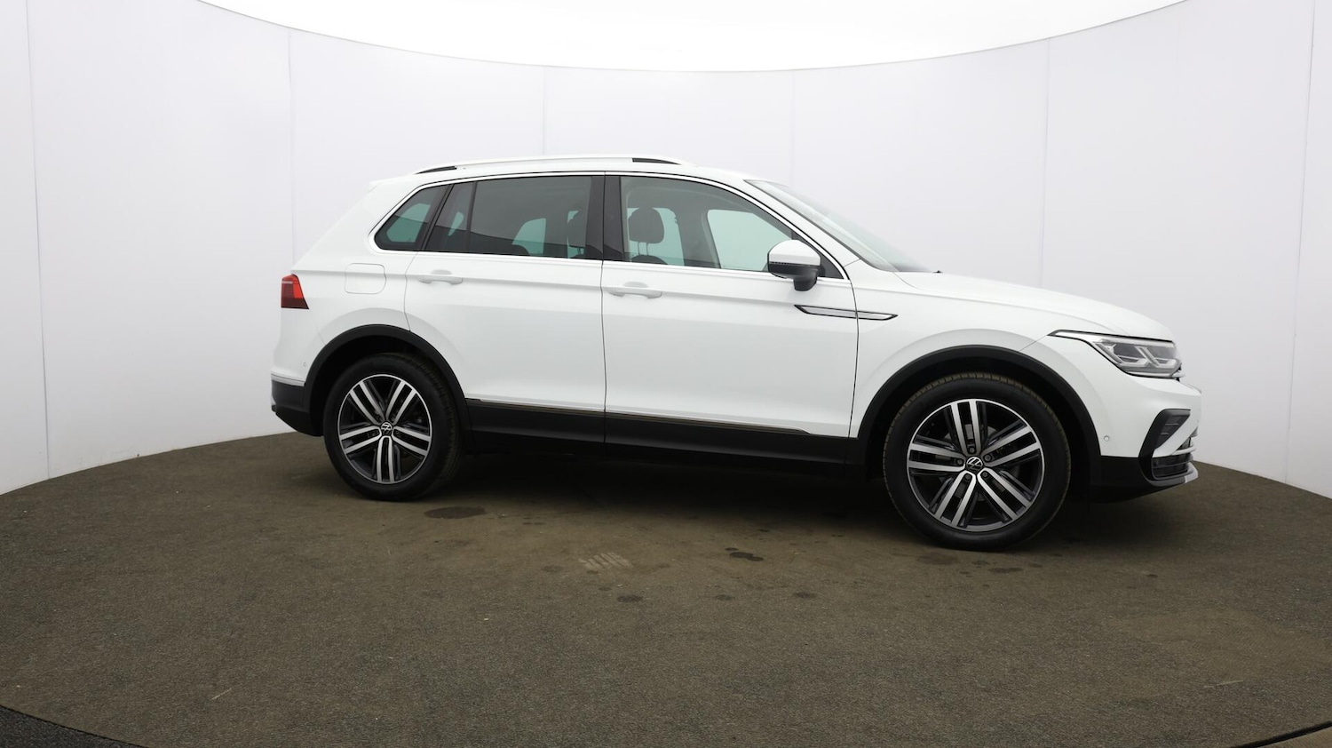Used Volkswagen Tiguan 2021 for sale - 76138405: Photo 52
