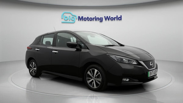 Used Nissan Leaf 2021 for sale - 76201002: Photo 2