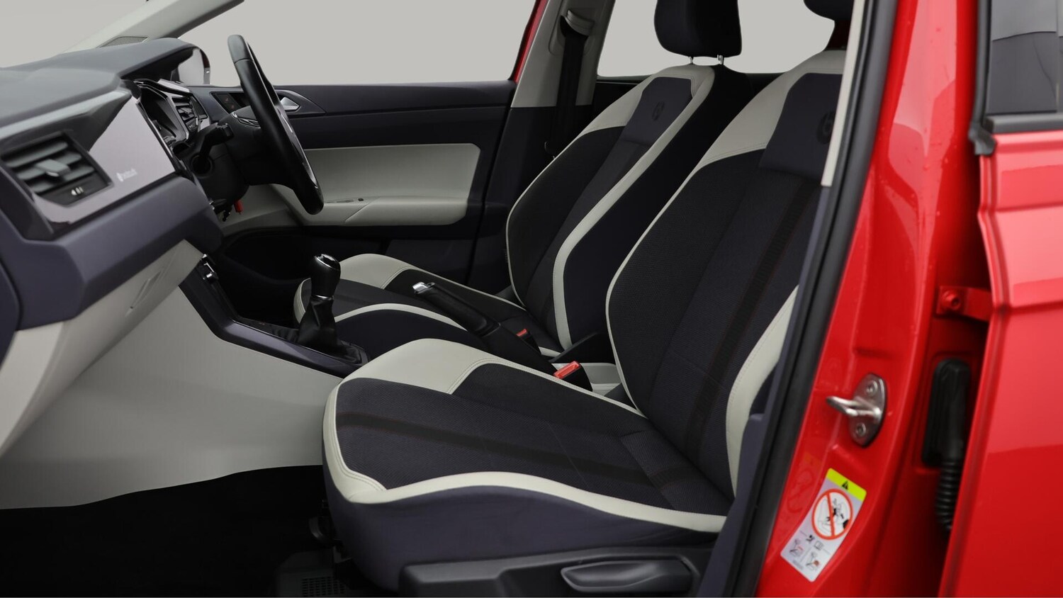 Used Volkswagen Polo 2021 for sale - 76000916: Photo 15