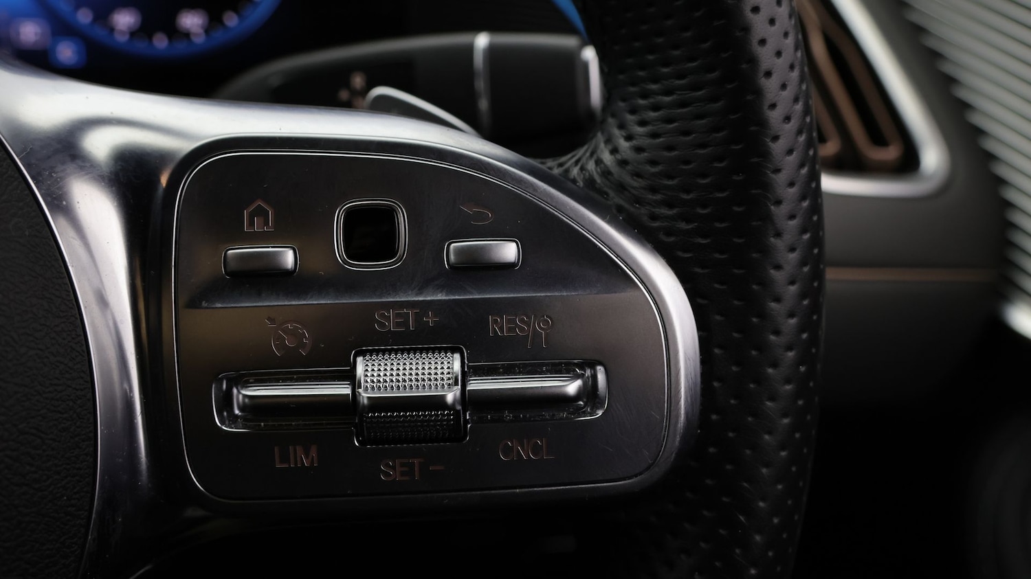 Used Mercedes-Benz EQC 2022 for sale - 77446072: Photo 24