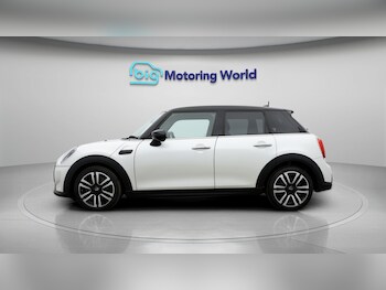 Used MINI Hatch 2023 for sale - 77903751: Photo