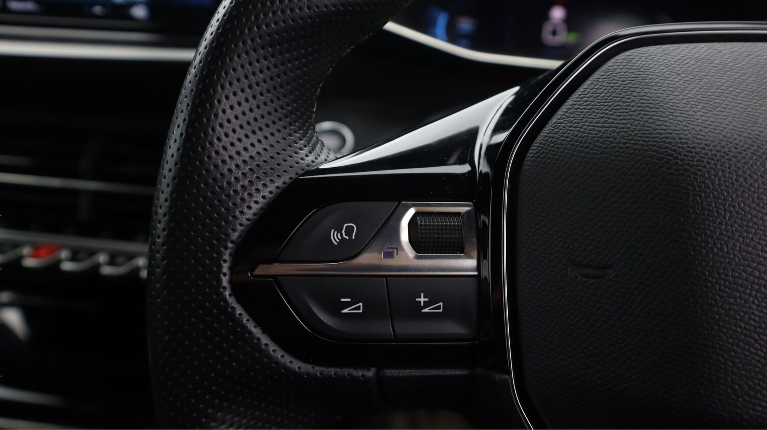 Used Peugeot E-2008 for sale - 77812912: Photo 20