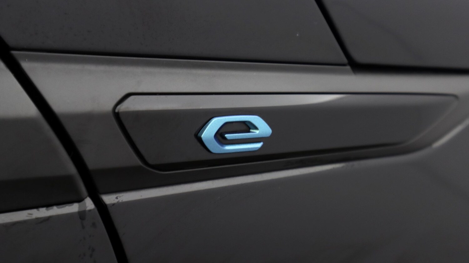 Used Peugeot E-2008 for sale - 77812912: Photo 25