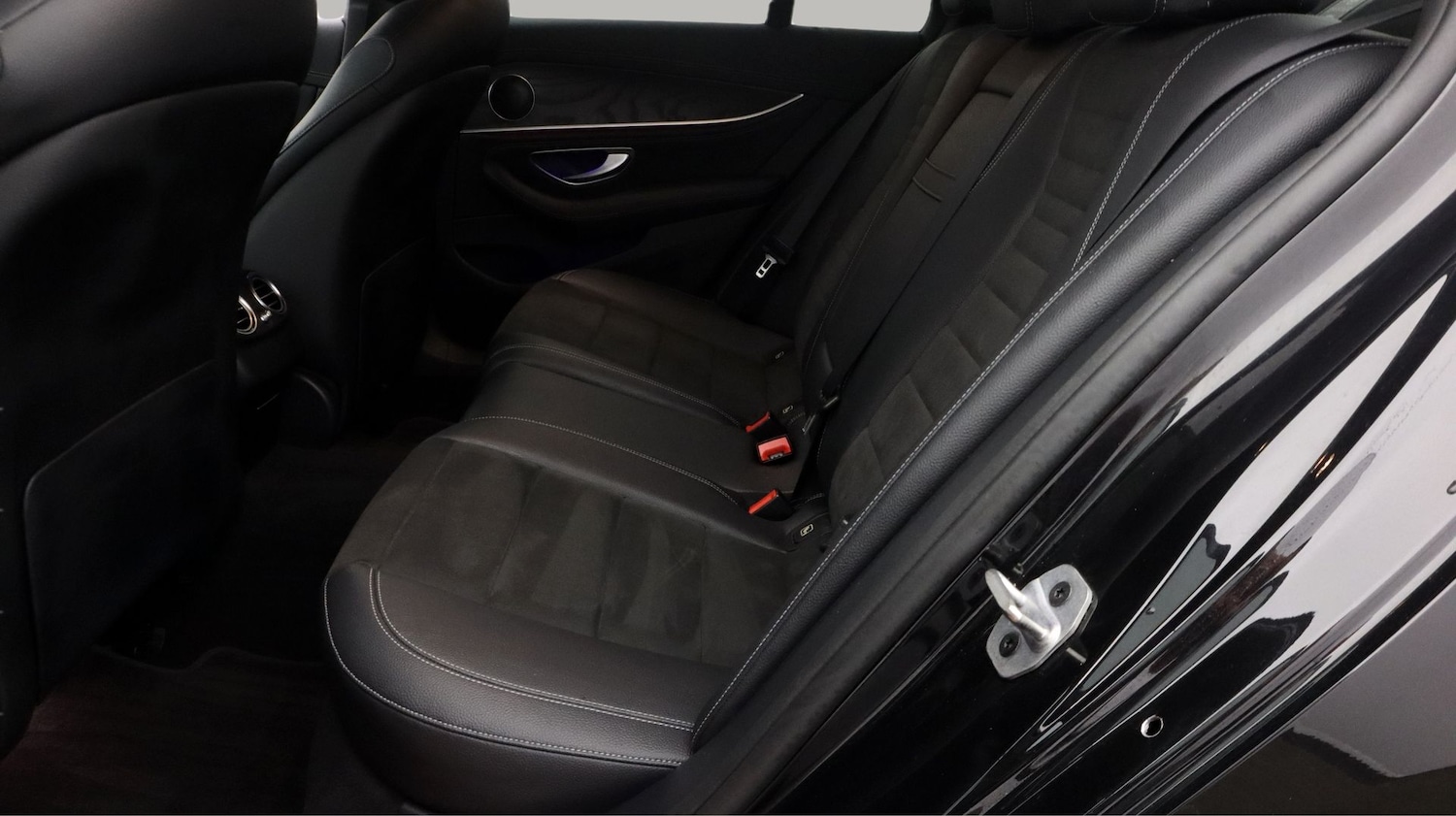 Used Mercedes-Benz E Class 2019 for sale - 77589938: Photo 16