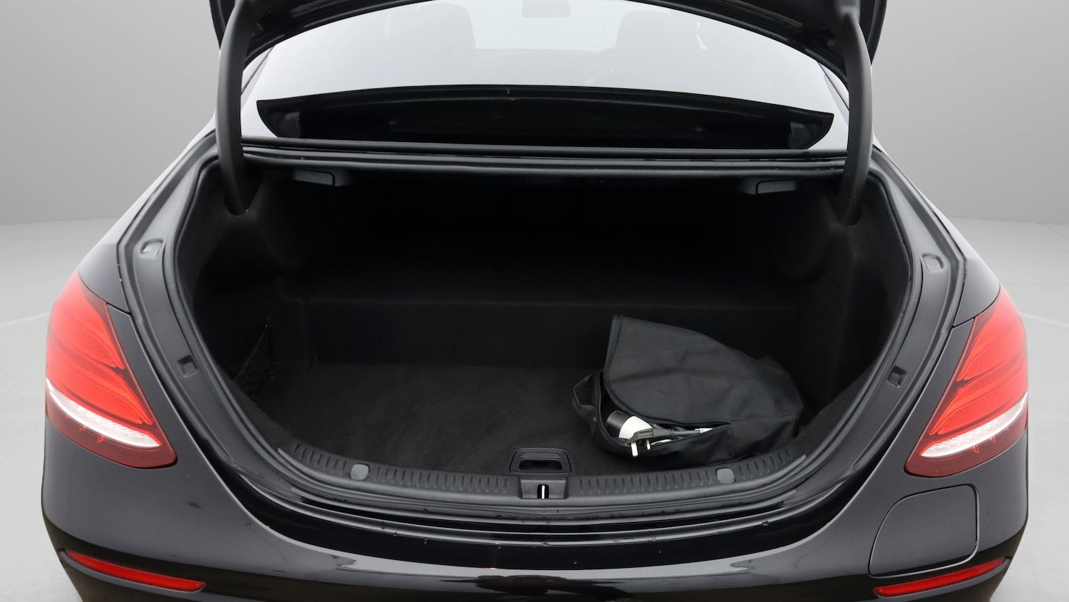 Used Mercedes-Benz E Class 2019 for sale - 77589938: Photo 17