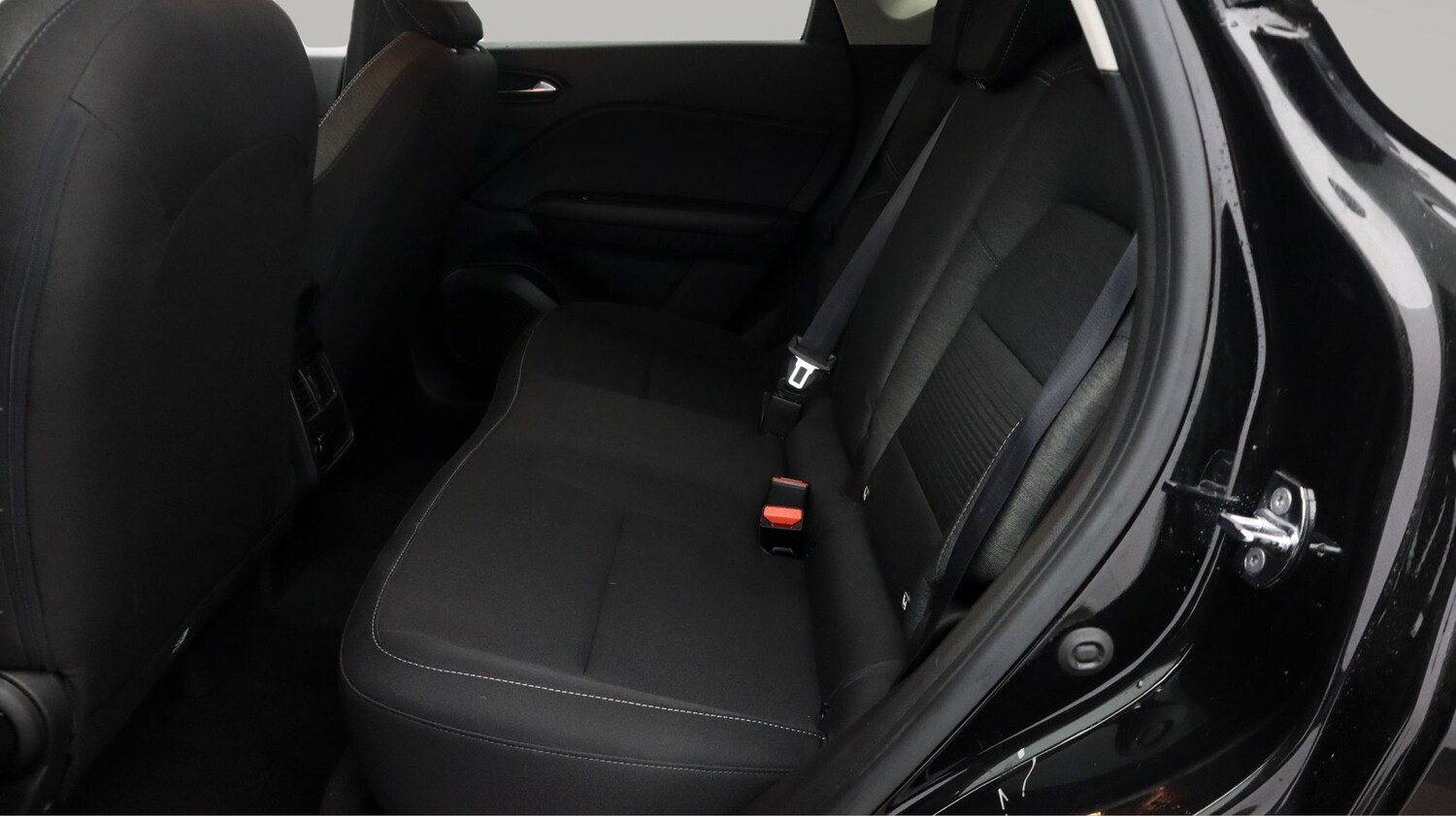 Used Renault Captur for sale - 77906194: Photo 16