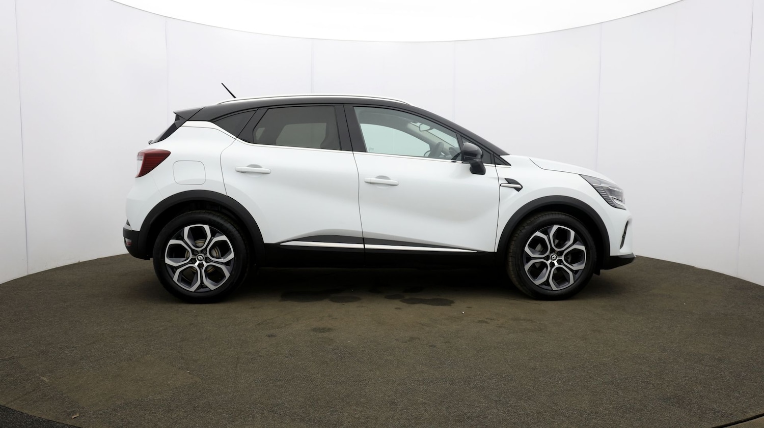 Used Renault Captur for sale - 76812027: Photo 45