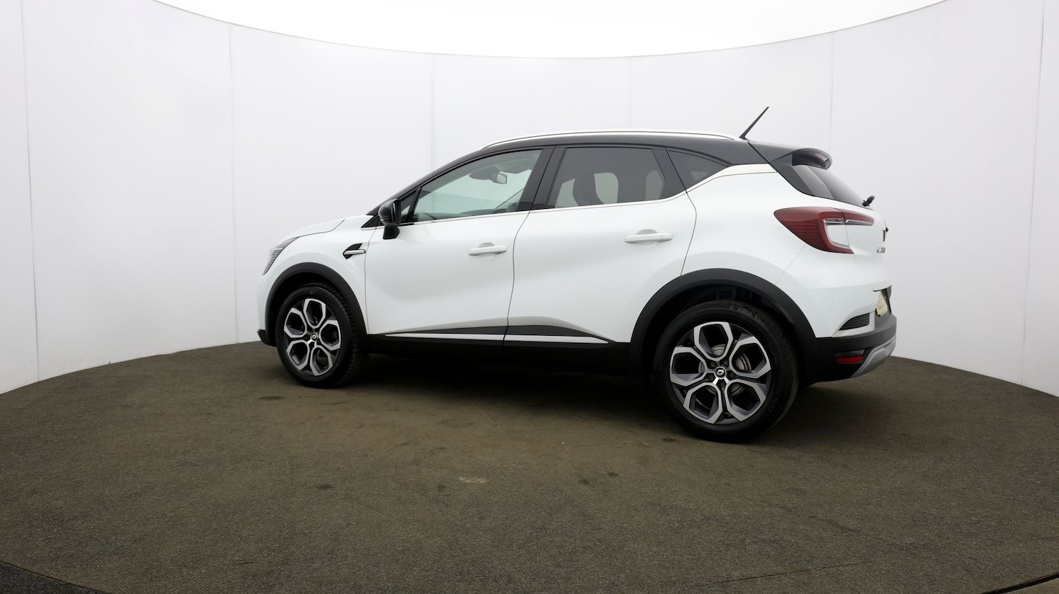 Used Renault Captur for sale - 76812027: Photo 59