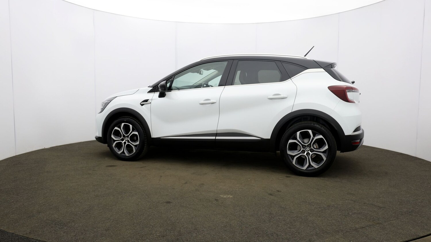 Used Renault Captur for sale - 76812027: Photo 60
