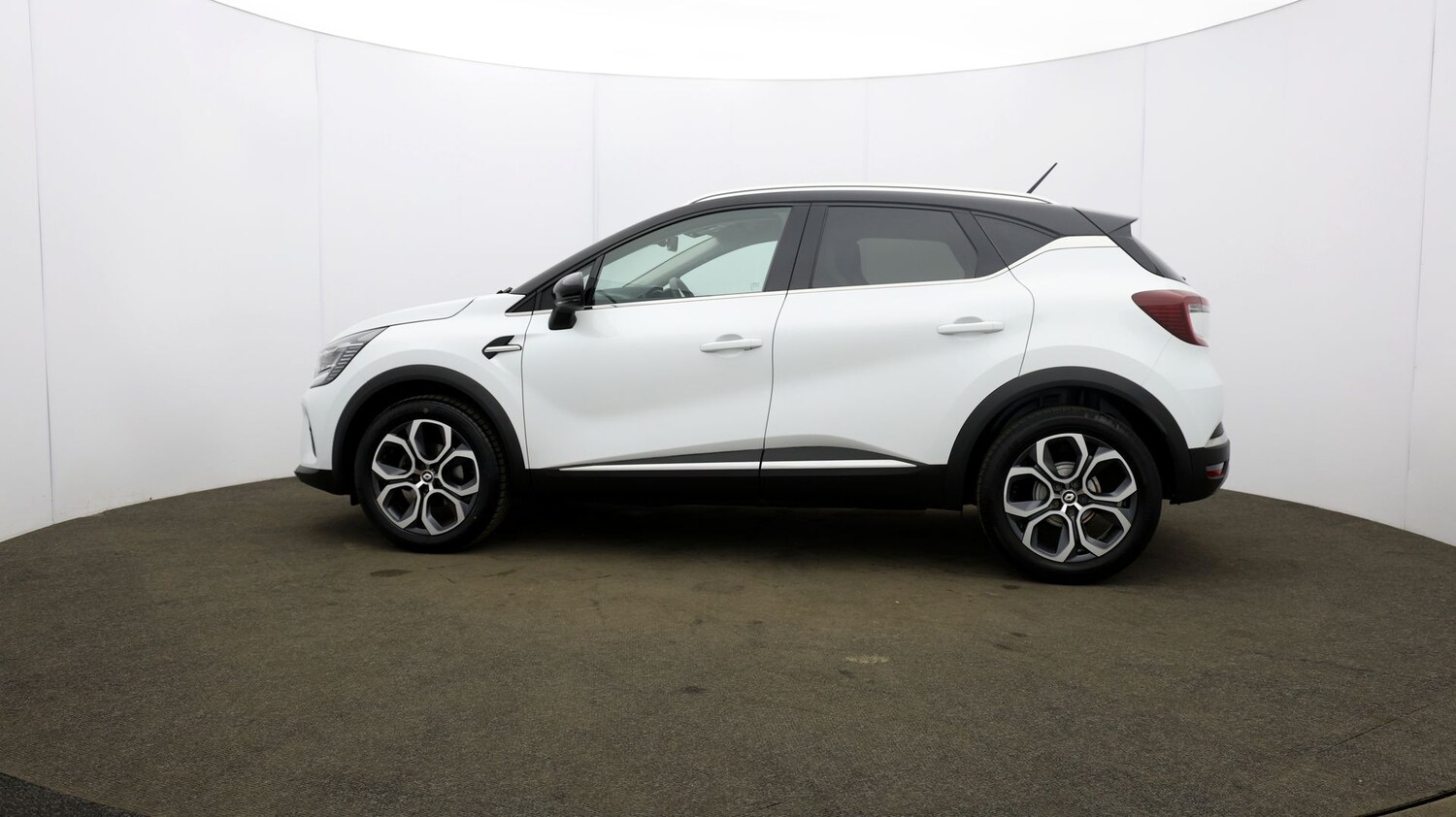Used Renault Captur for sale - 76812027: Photo 61