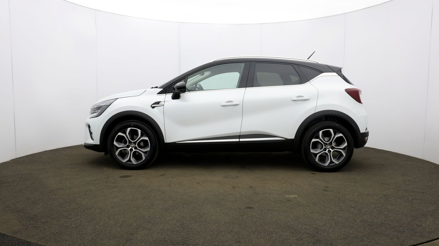 Used Renault Captur for sale - 76812027: Photo 62
