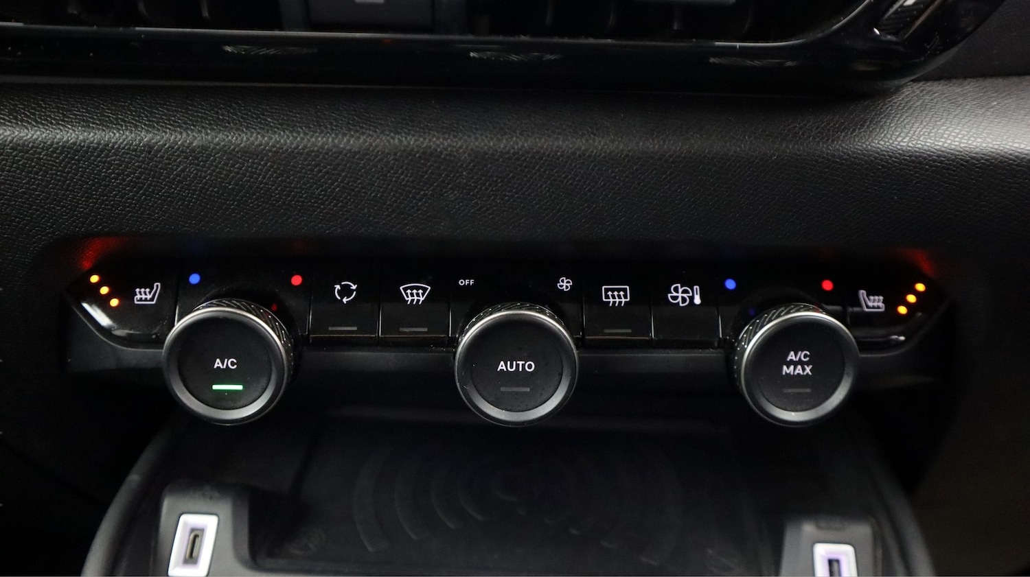 Used Citroen e-C4 for sale - 77216416: Photo 12