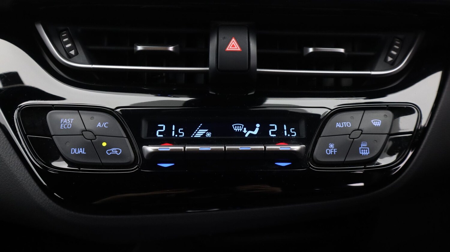 Used Toyota C-HR for sale - 77497693: Photo 12