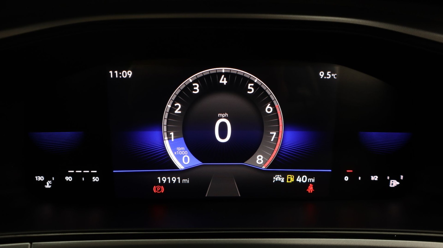 Used Volkswagen T-Roc 2023 for sale - 77342789: Photo 10