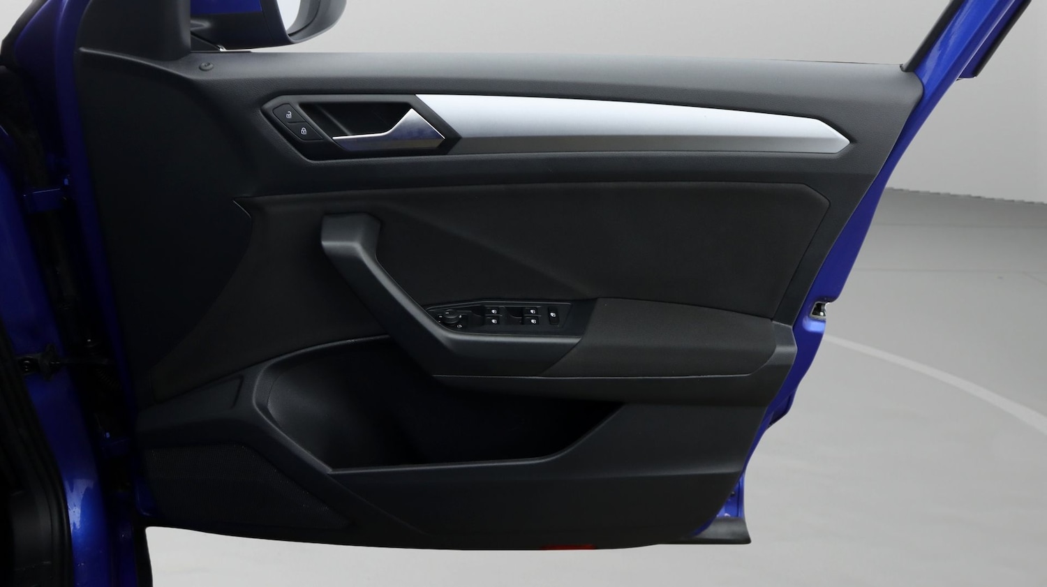 Used Volkswagen T-Roc 2023 for sale - 77342789: Photo 15