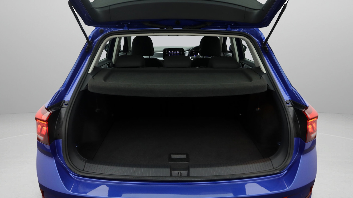 Used Volkswagen T-Roc 2023 for sale - 77342789: Photo 17