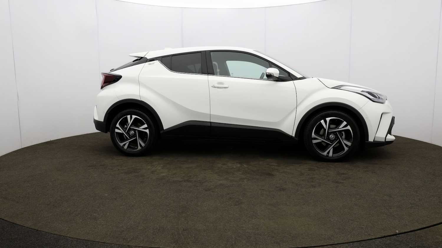 Used Toyota C-HR 2023 for sale - 76811226: Photo 46