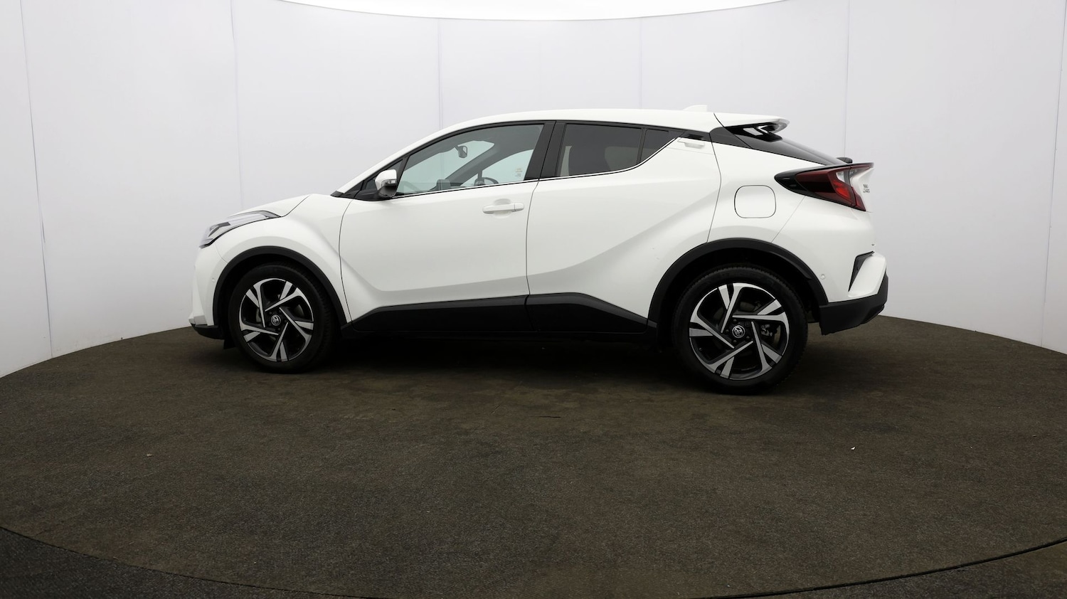 Used Toyota C-HR 2023 for sale - 76811226: Photo 63