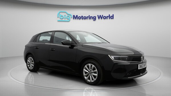 Used Vauxhall Astra 2022 for sale - 75978077: Photo 2