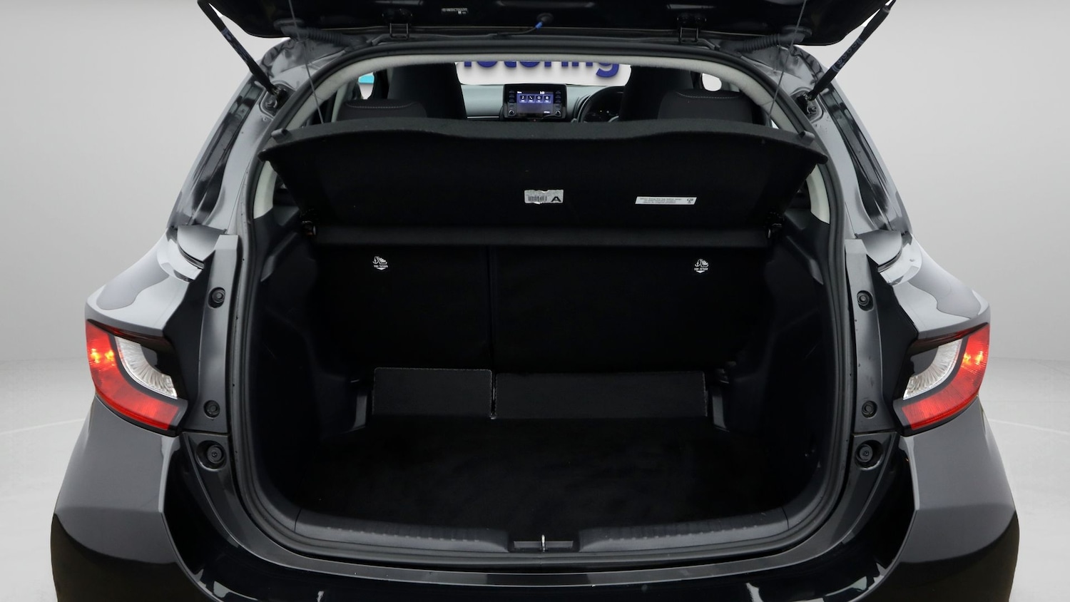 Used Toyota Yaris 2023 for sale - 77609788: Photo 17